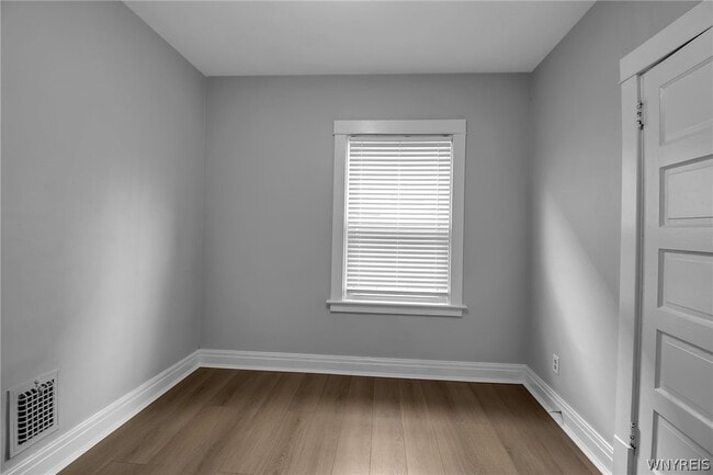 Building Photo - 800 Amherst St