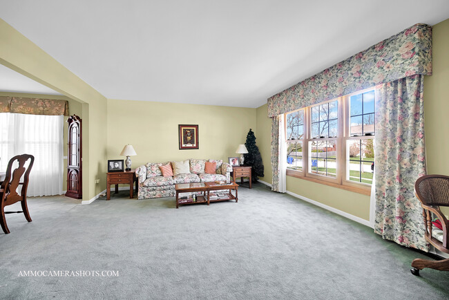 Building Photo - 2344 Appleby Dr
