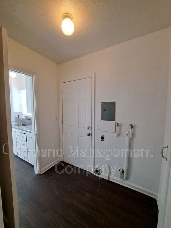 Building Photo - 436 N Effie St.