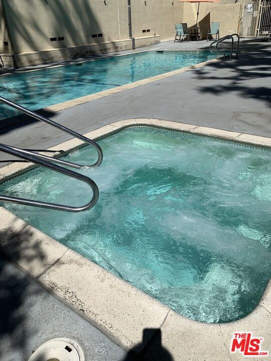 Building Photo - 11138 Aqua Vista St