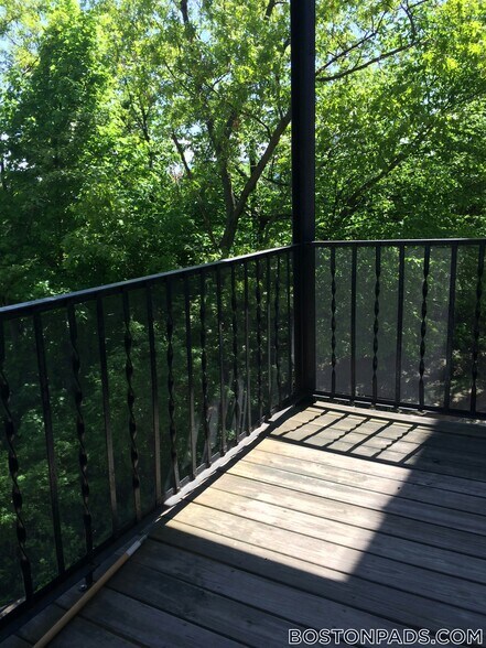 Building Photo - 1638 Commonwealth Ave