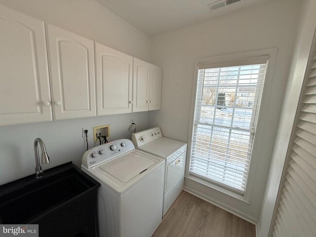 Building Photo - 29679 Janets Way