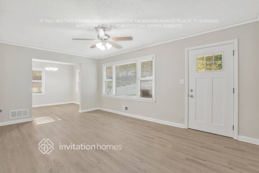 Building Photo - 2859 Monterey Dr