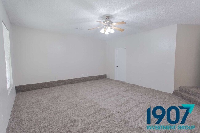 Building Photo - 1852 Sunrise Dr