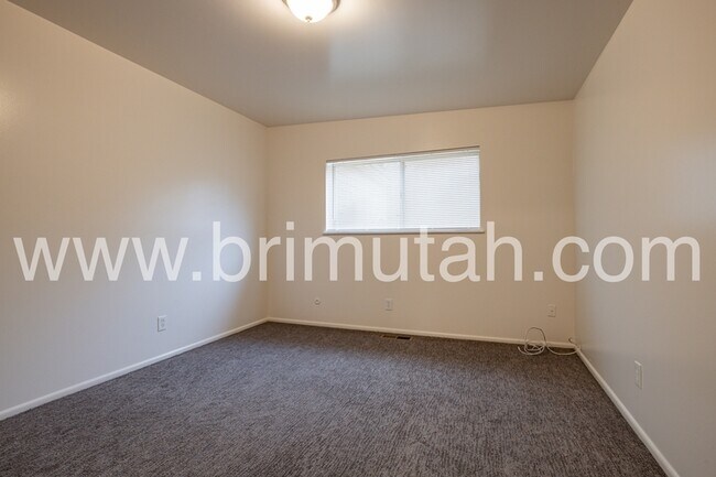 Building Photo - 4467 S Albright Dr