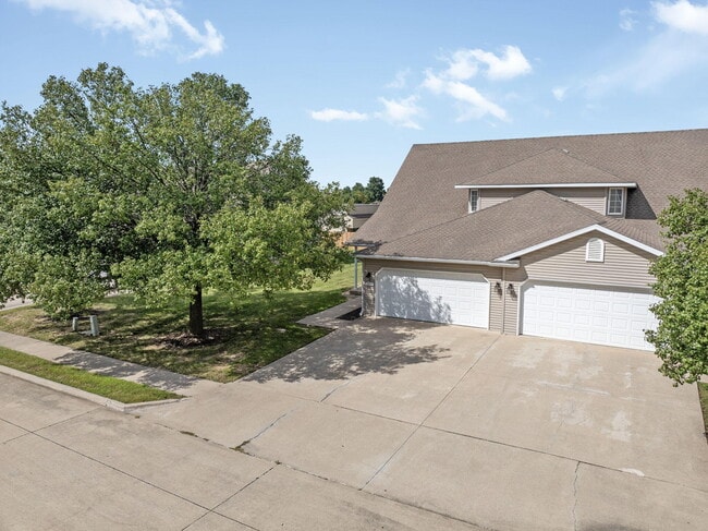 Building Photo - 3252 Wind River Cir