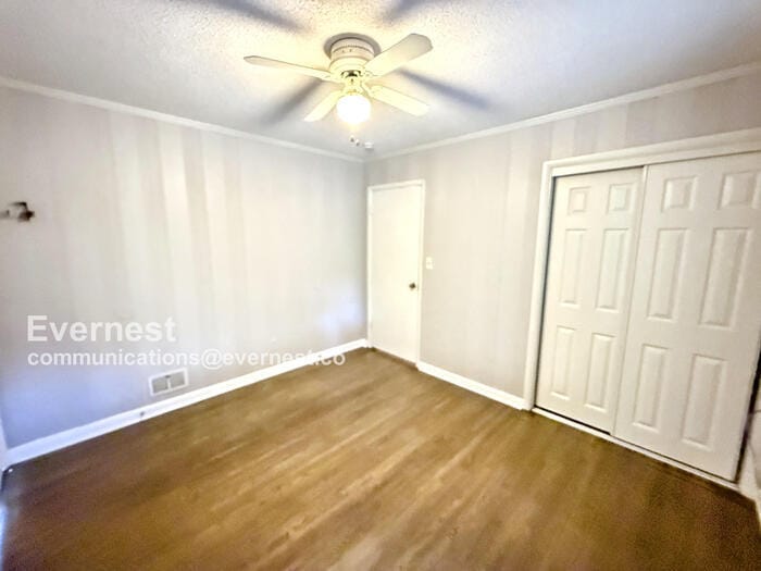 Building Photo - 304 Westwood Dr