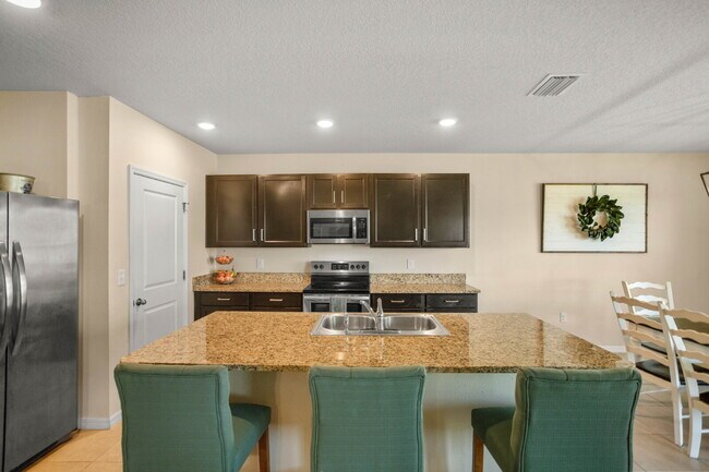 Building Photo - Move-In Ready! Beautiful 4-Bedroom Home with Modern Finishes & Room to Grow