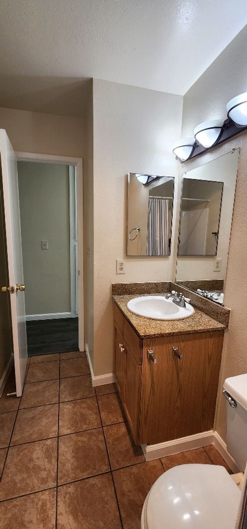 Building Photo - North Camino Alto - 255