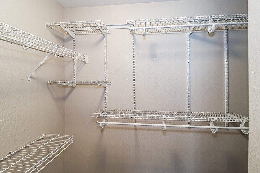 Building Photo - 223 Legends of Hutto Tr