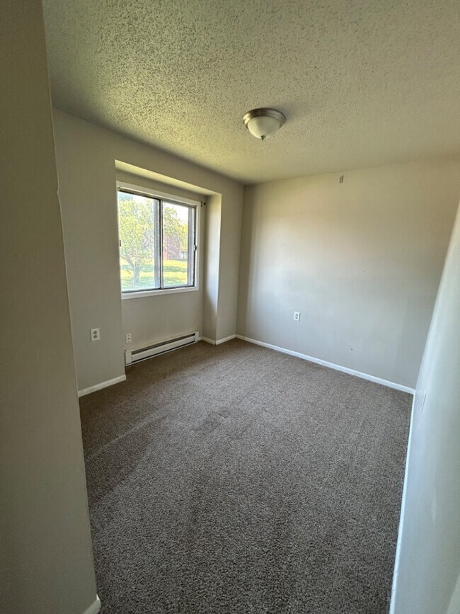 Building Photo - 307 Ilion Ave