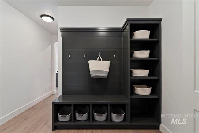 Building Photo - Newer 3-Bedroom in Star