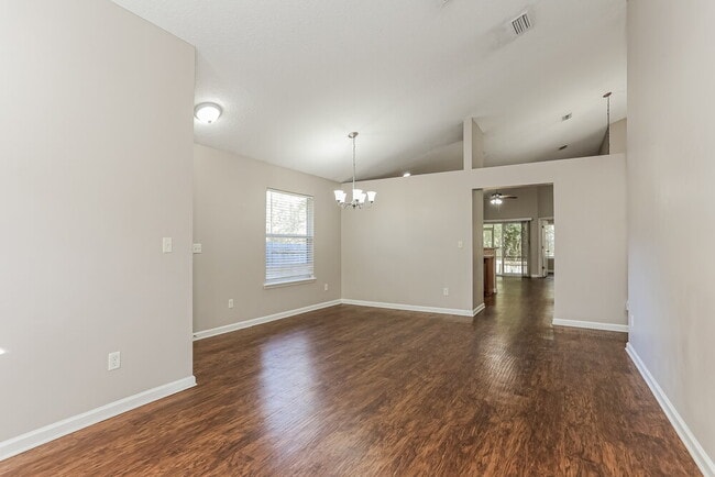 Building Photo - 10975 Campus Heights Ln