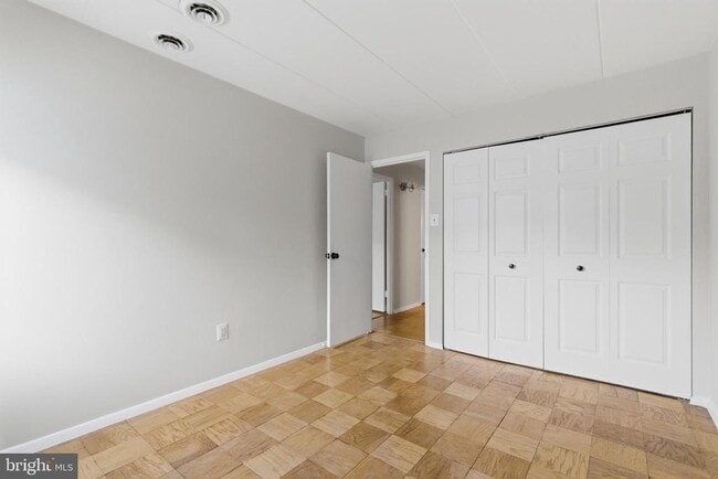 Building Photo - 2614 Fort Farnsworth Rd