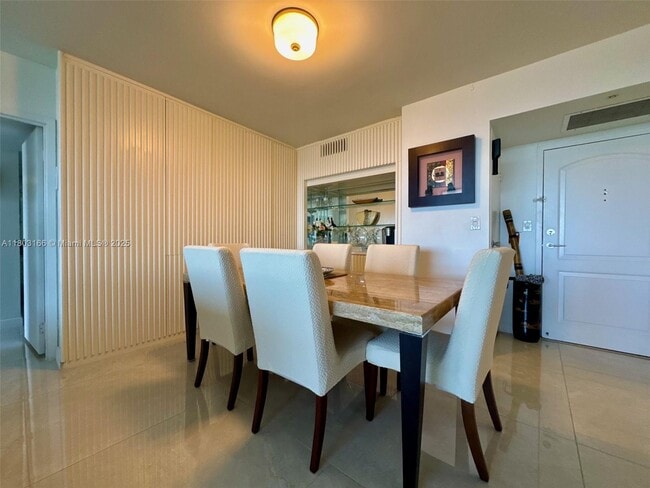 Building Photo - 3675 N Country Club Dr