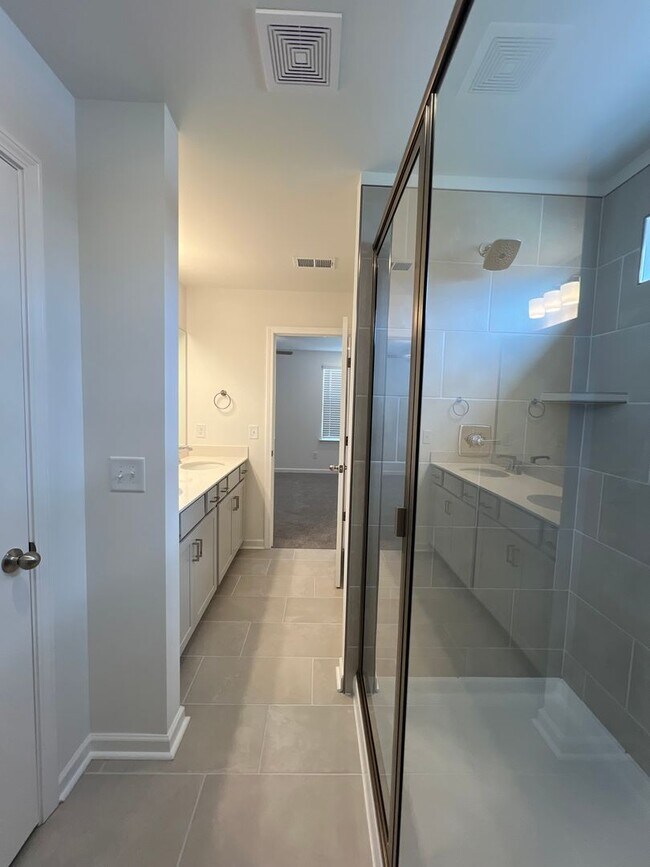 Building Photo - Beautiful New Construction in Blakeney Sub...