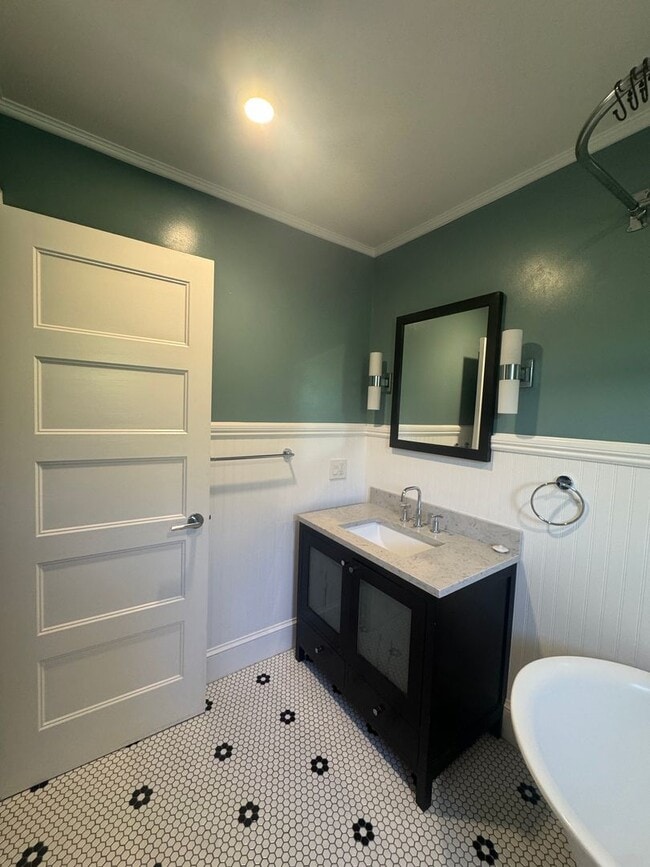 Building Photo - 3 bedroom home in Seacliff - Close to Seac...