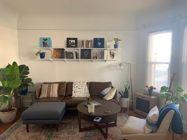 Building Photo - 4604 Lexington Ave