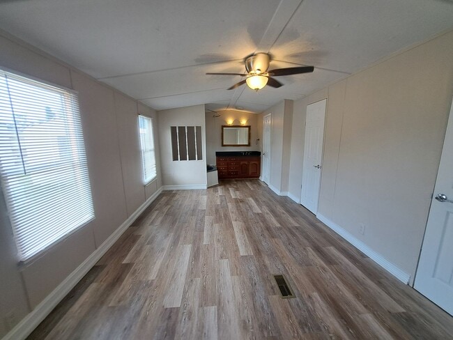 Building Photo - Remodeled 2BR/2BA mobile home off Pine For...