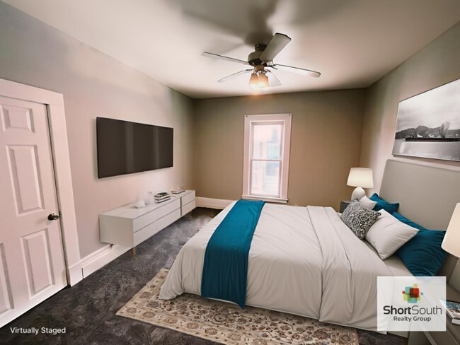 Building Photo - 5 bed 2 bath Single Family Home