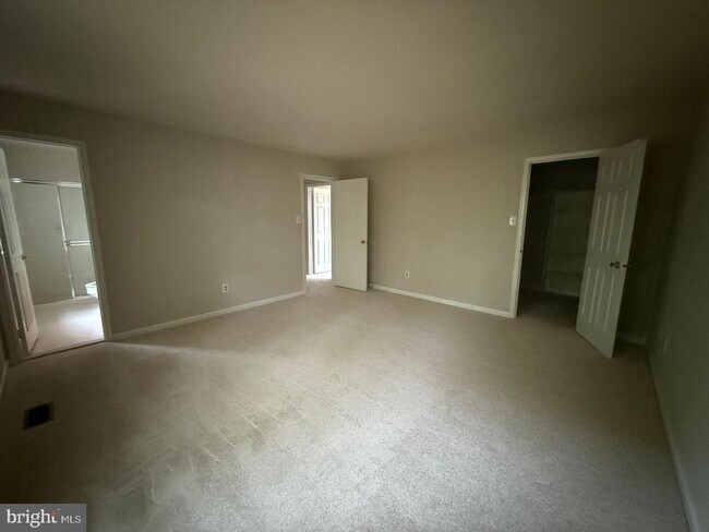 Building Photo - 3310 Applegrove Ct