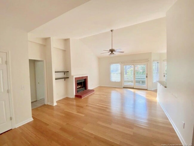 Building Photo - 420 Sugar Pine Dr