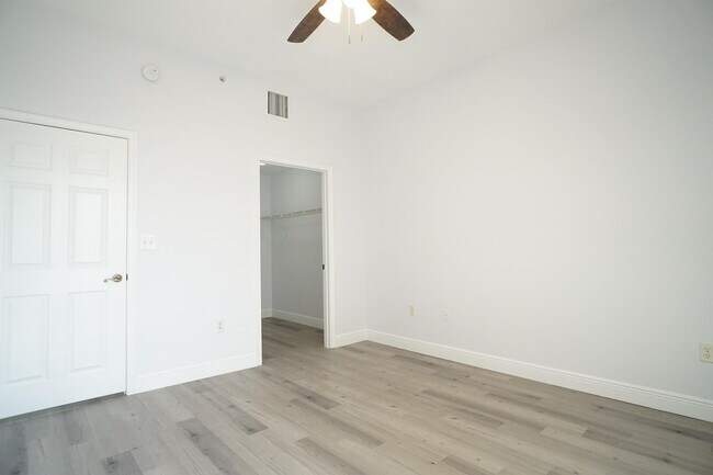 Building Photo - 1200 Town Center Dr