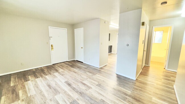 Building Photo - 1059 Westmoreland Rd