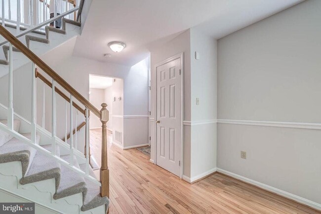 Building Photo - 7208 Burton Hill Ct