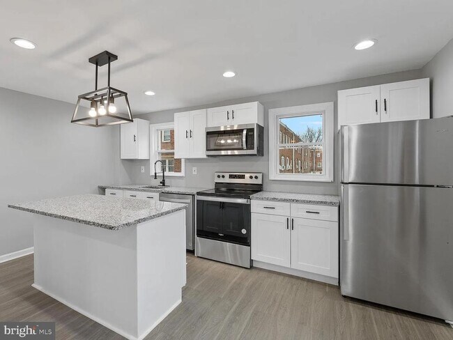 Primary Photo - 1006 Butler St