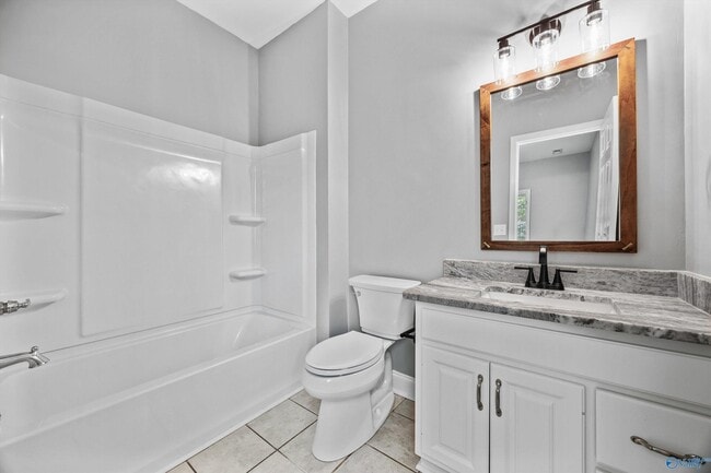 Building Photo - 5104 Frankford Dr SE