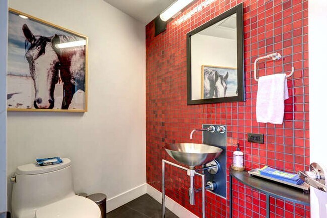 Building Photo - Denver Art Museum Penthouse Available NOW!!