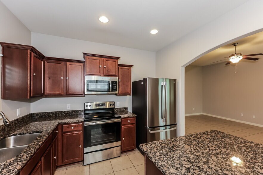 Building Photo - 4144 Tower Ln