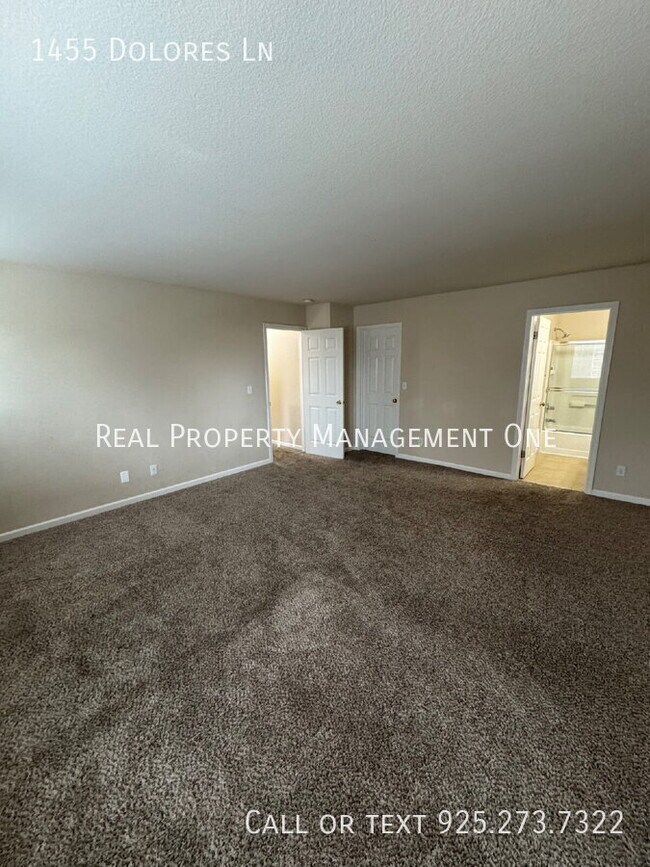 Building Photo - 1455 Dolores Ln