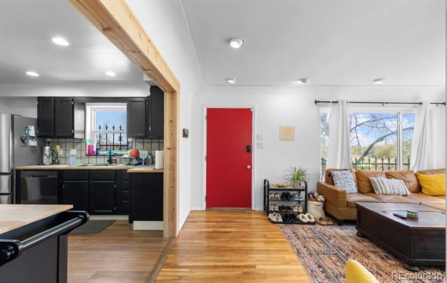 Building Photo - 111 S Perry St