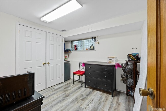 Building Photo - 18 South Dr