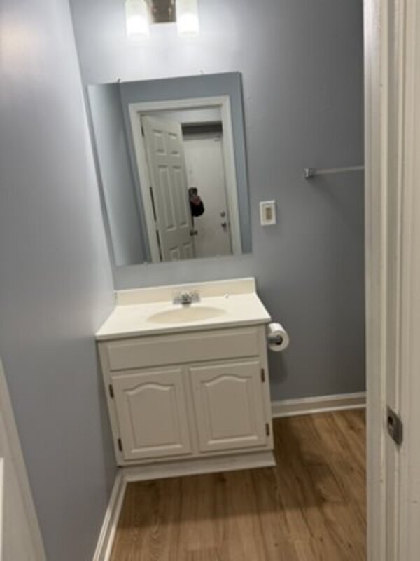 Building Photo - 1612 W Market St