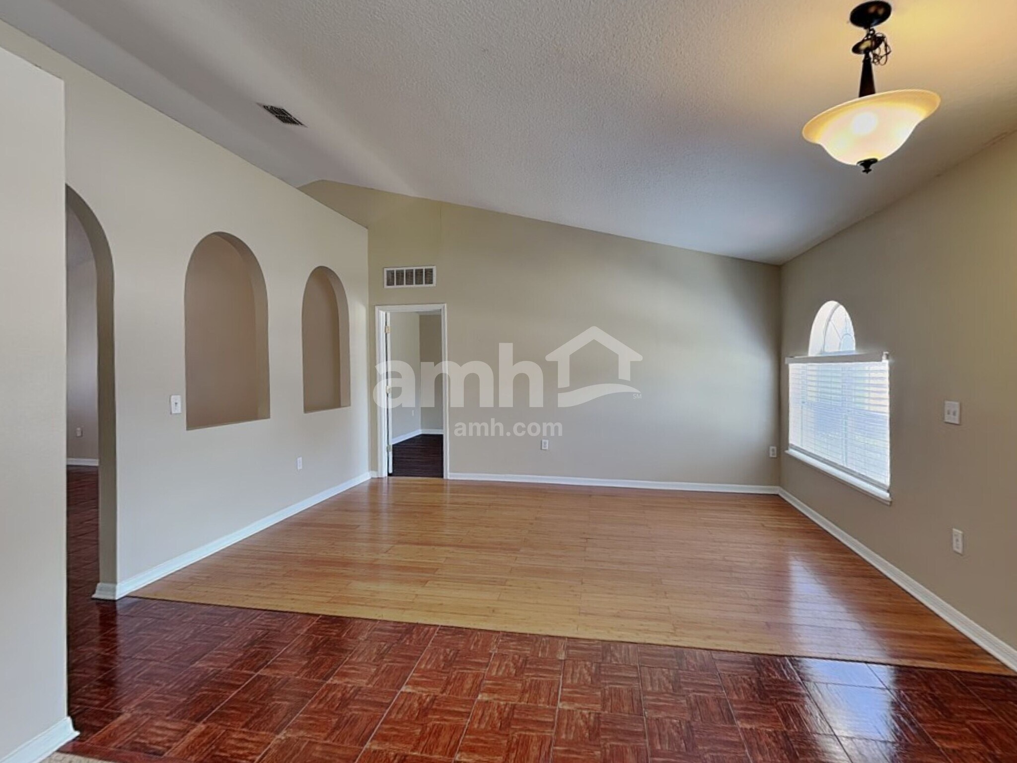 Building Photo - 5498 Cougar Park Ct