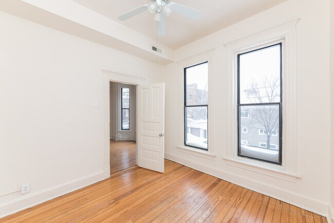 Building Photo - 1401 W Huron St