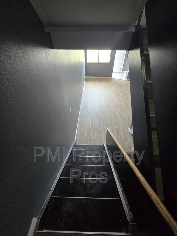 Building Photo - 8842 N 95th St