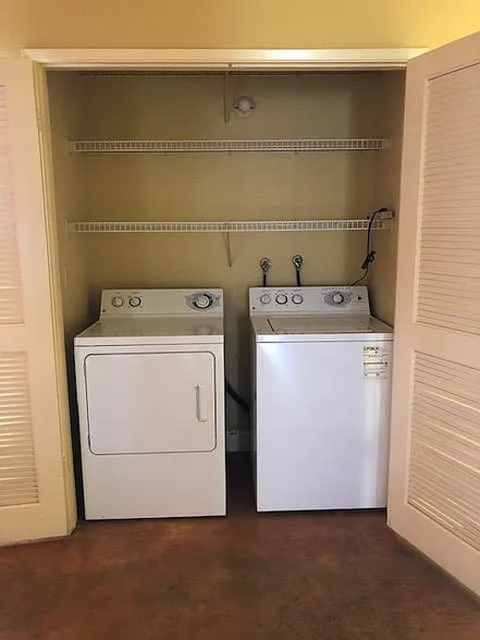 Building Photo - 317 W Sierra Ave