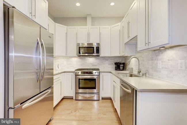 Building Photo - 1448 Harvard St NW