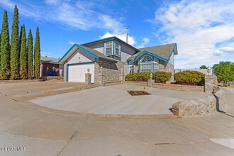 Building Photo - 11823 Stone Castle Dr