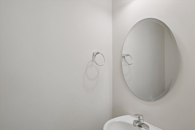 Building Photo - AVAILABLE NOW! (Small Pets Only)