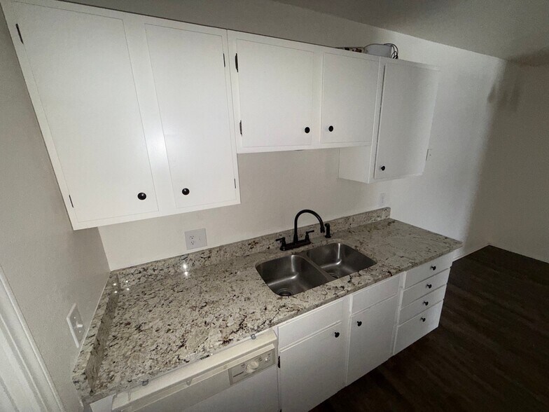 Building Photo - 4507 Coronado Ave