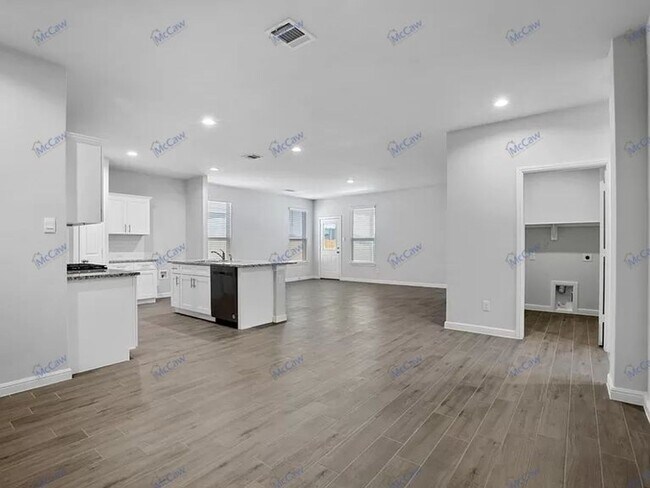 Building Photo - 5229 Boulder Vly Dr