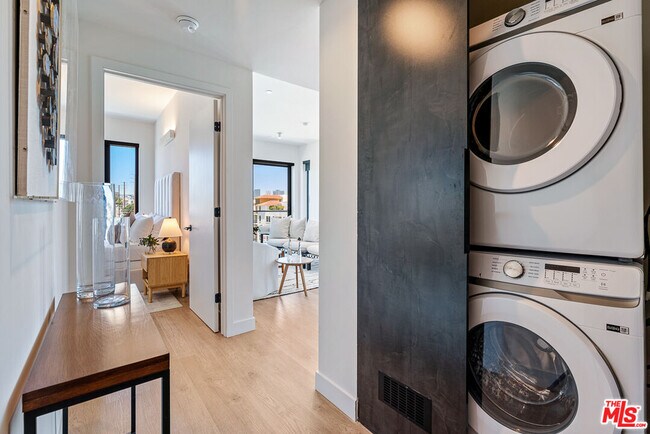 Building Photo - 10700 Tabor St