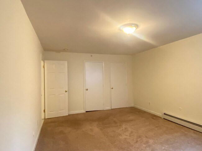 Building Photo - Nice 3 bed in Packards corner