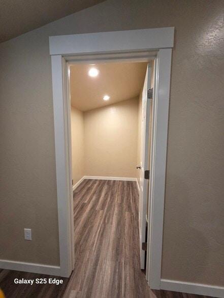 Building Photo - 4050 N US Highway 101