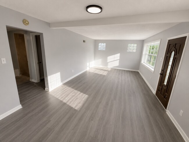Building Photo - 1536 Salerno Dr